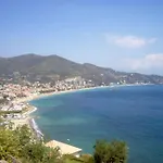 Daire Verdeazzurra Monolocale Grande Terrazza In Pineta 500m Dal Mare *
