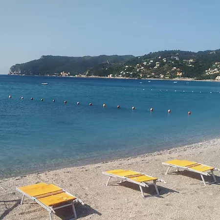 Verdeazzurra Monolocale Grande Terrazza In Pineta 500m Dal Mare